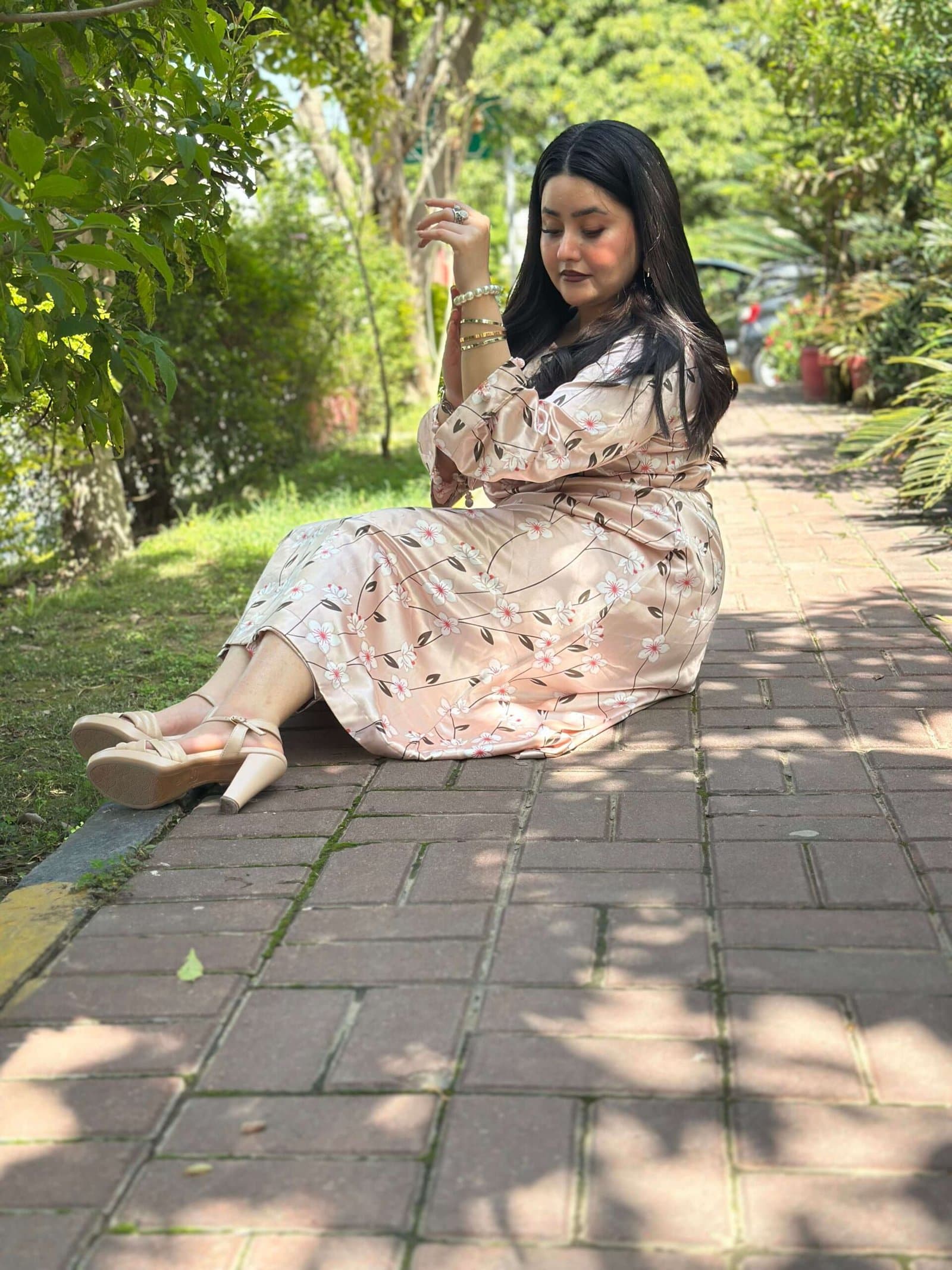 Charming floral silk set in a soft light pink tone